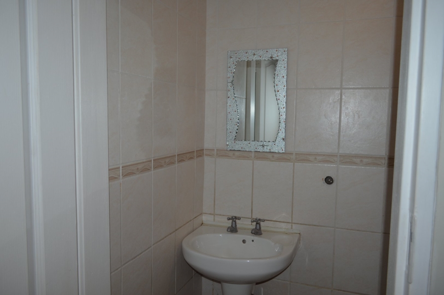 5 Bedroom Property for Sale in Doringkruin North West